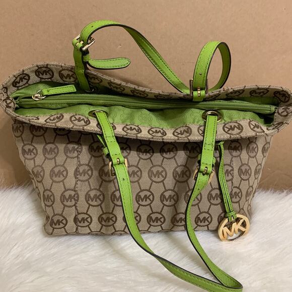 MICHAEL KORS JET SET Vintage Khaki Signature Canvas Pocket Tote w/Green Trim - Picture 9 of 16